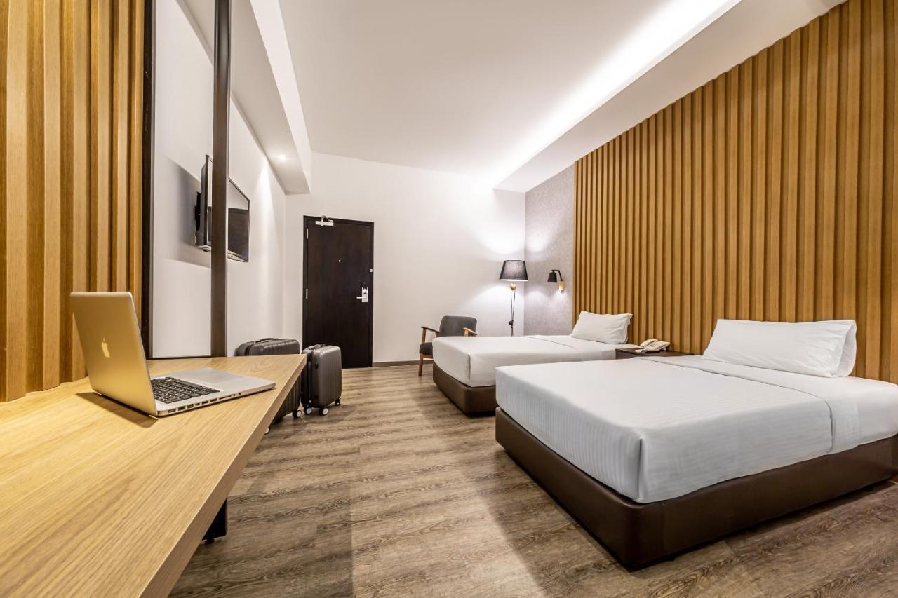 Thy Executive Hotel Johor Bahru Exterior foto