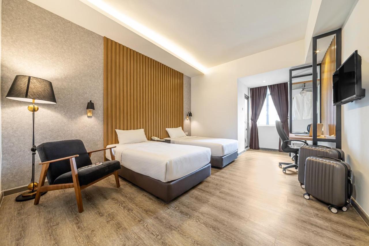 Thy Executive Hotel Johor Bahru Exterior foto
