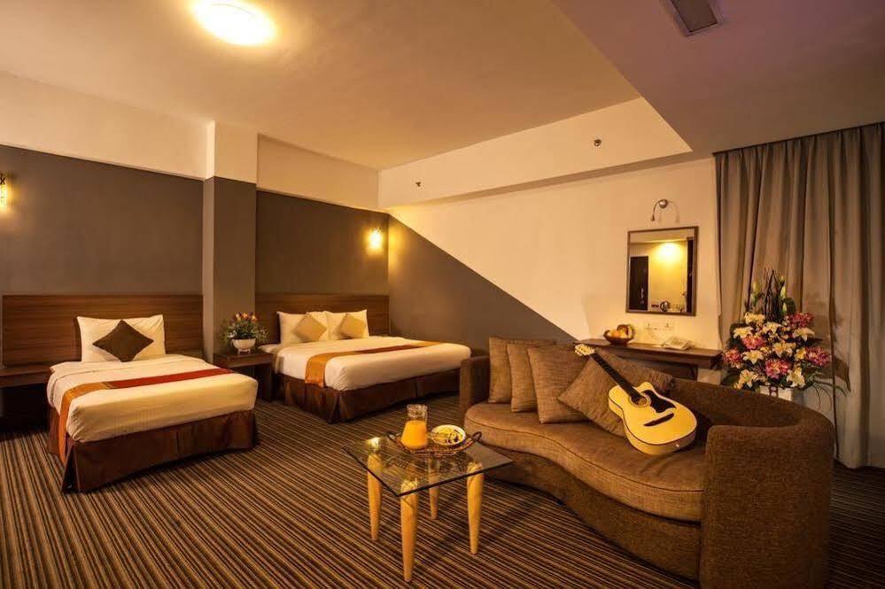 Thy Executive Hotel Johor Bahru Exterior foto